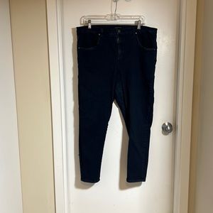 Universal Standard size 16 skinny stretchy jeans (fit like 18); inseam 26.5in